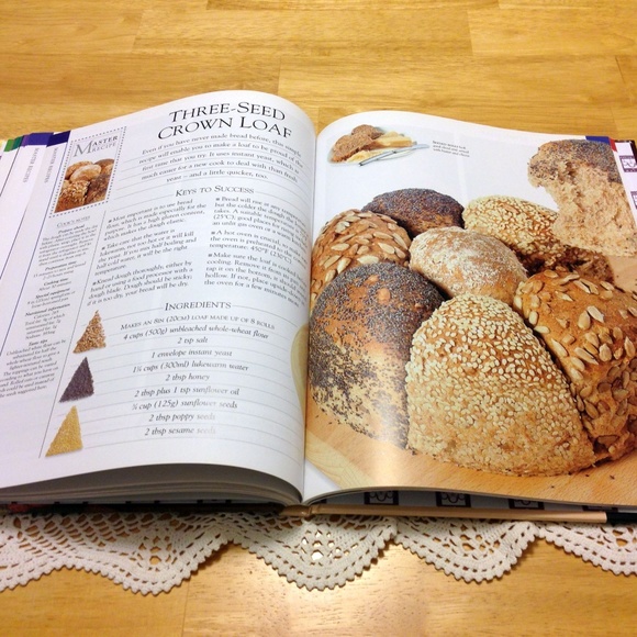 Vintage 1997 Cooking Essentials Cookbook - baking recipes and more - Picture 6 of 8